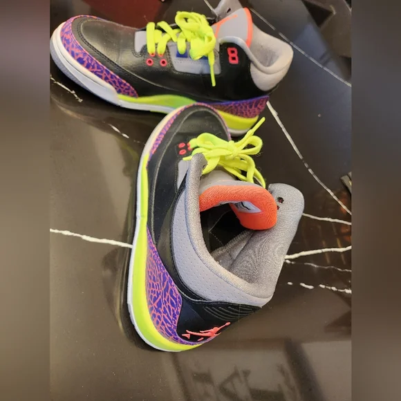 Authentic Jordan - Picture 4 of 8